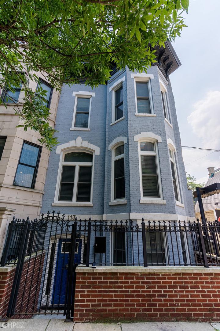 113 W Elm St., Chicago, IL 60610