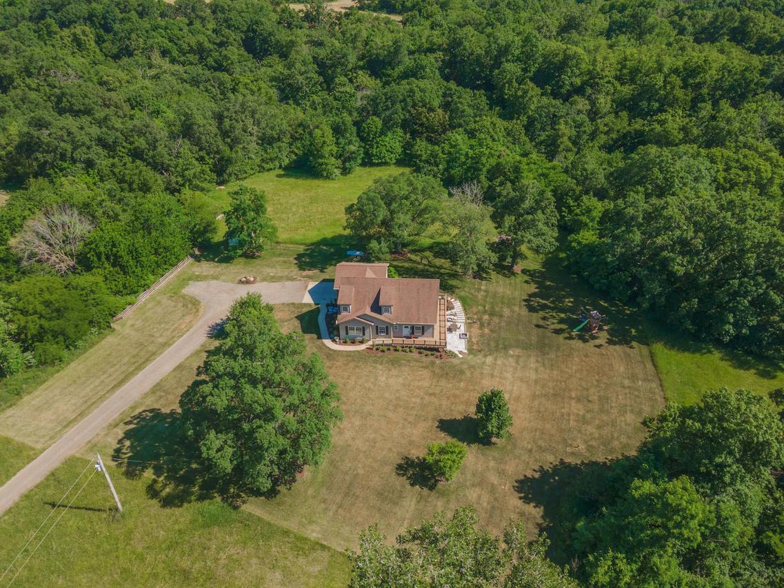 548 Reaba Ave., Congerville, IL 61729