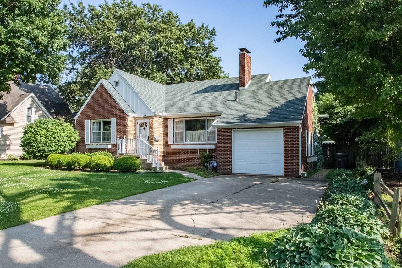 216 Cedar Ave., Danville, IL 61832