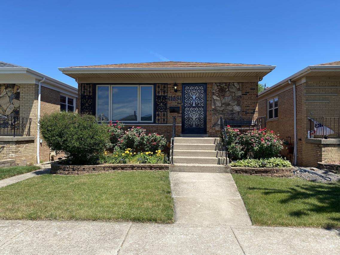 11631 S Avenue L, Chicago, IL 60617