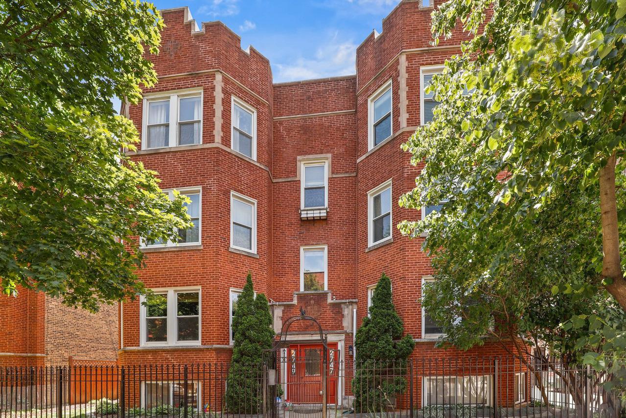 2749 N Spaulding Ave. #1N, Chicago, IL 60647