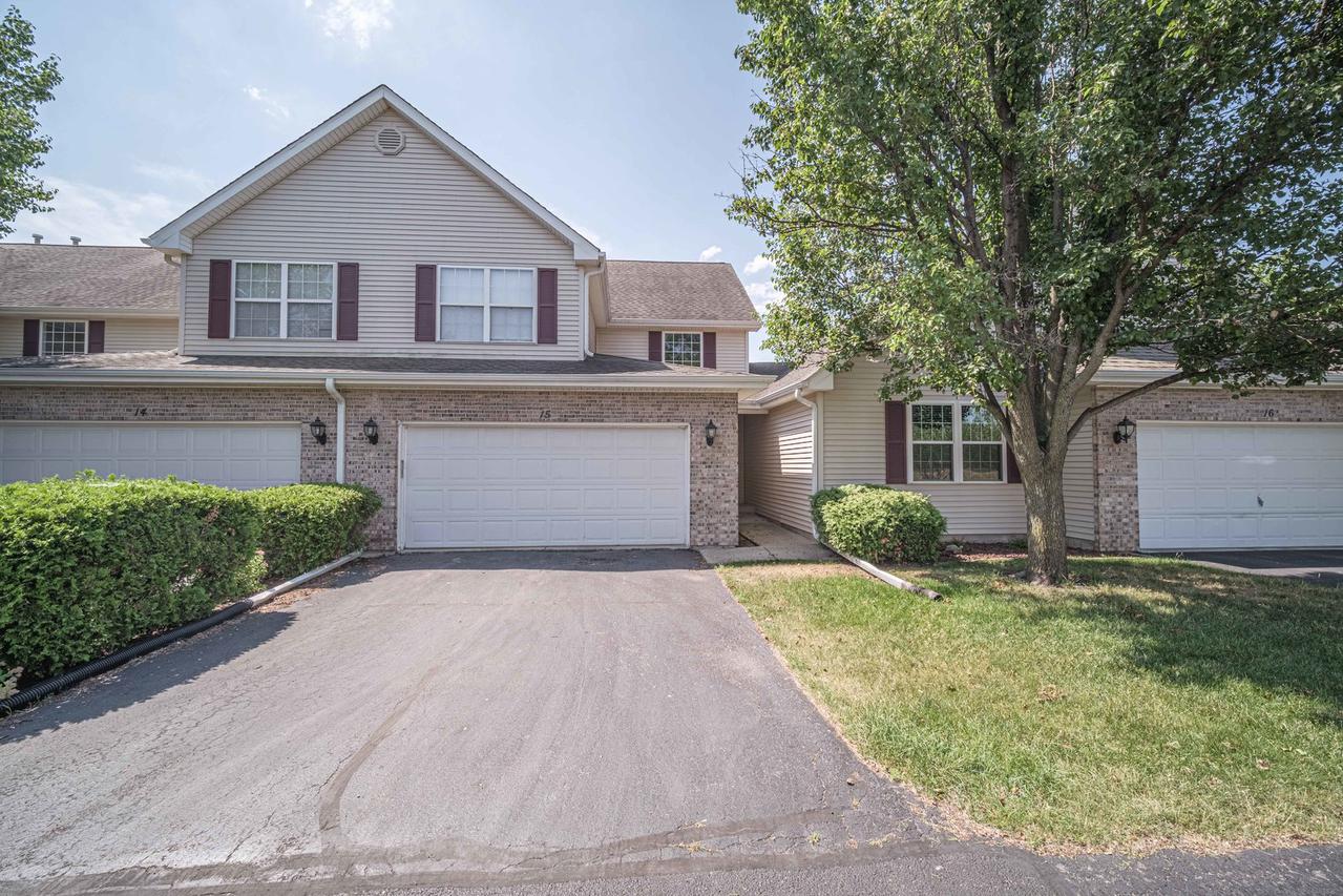 12050 Baneberry Dr. #15, Roscoe, IL 61073
