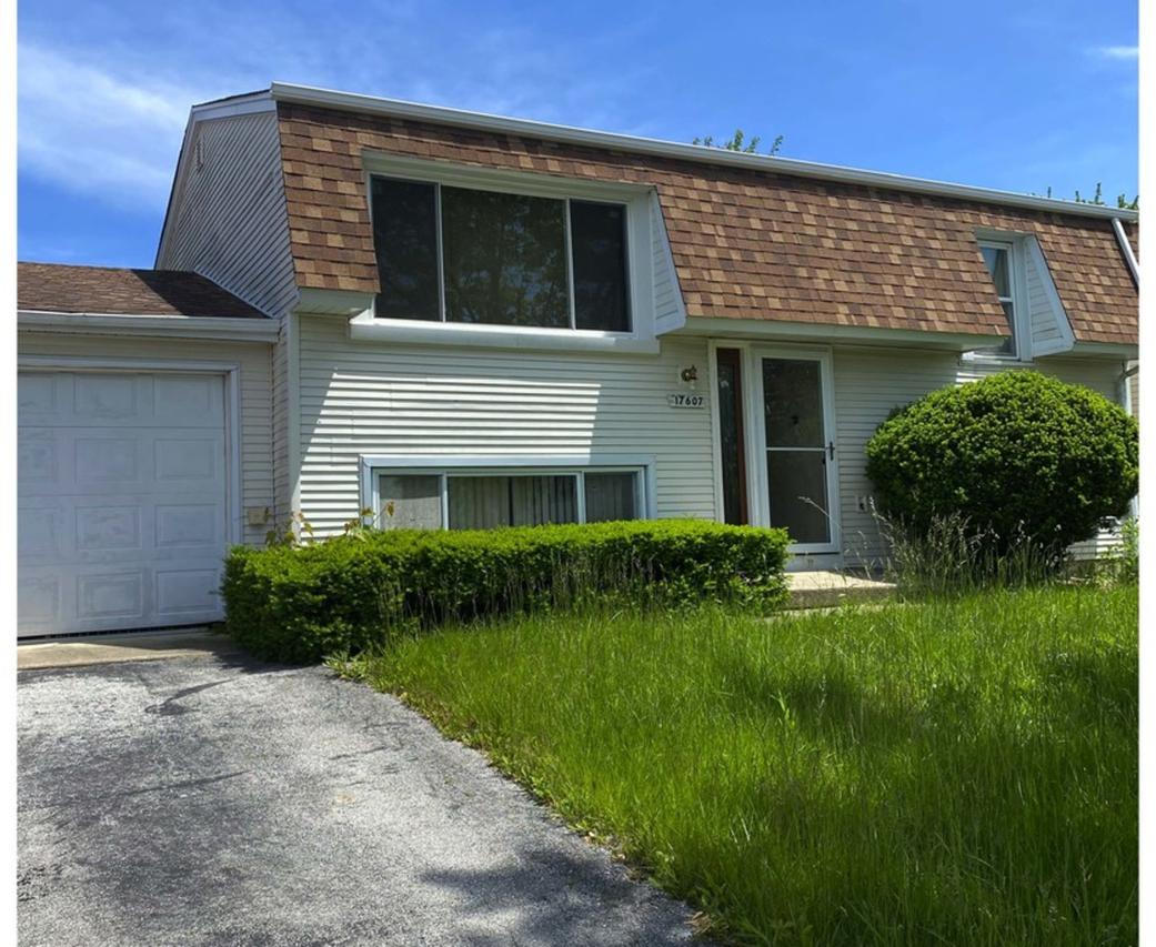 17607 Winston Dr., Country Club Hills, IL 60478