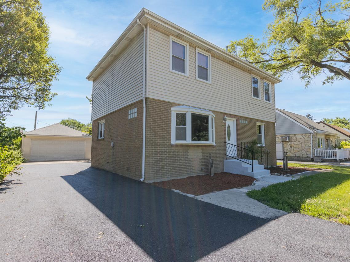 6837 S Roberts Rd., Bridgeview, IL 60455