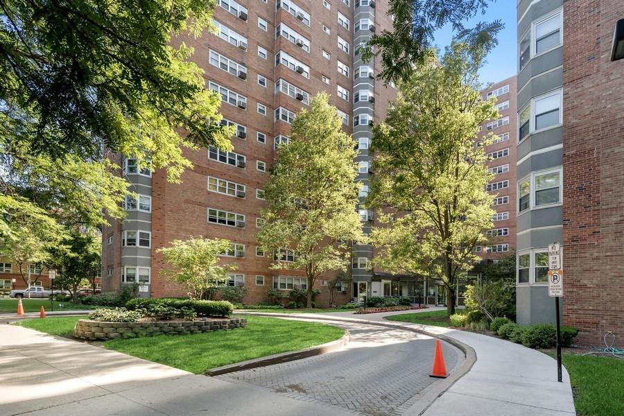 4960 N Marine Dr. #214, Chicago, IL 60640