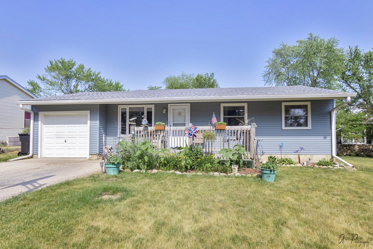 5504 Thelen Ave., Mchenry, IL 60050