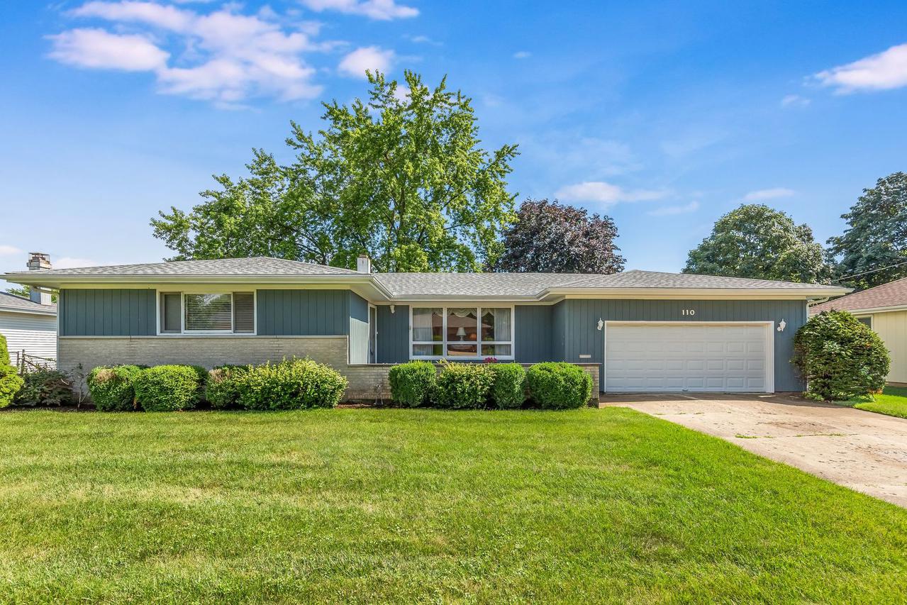 110 Pooler Ave., DeKalb, IL 60115