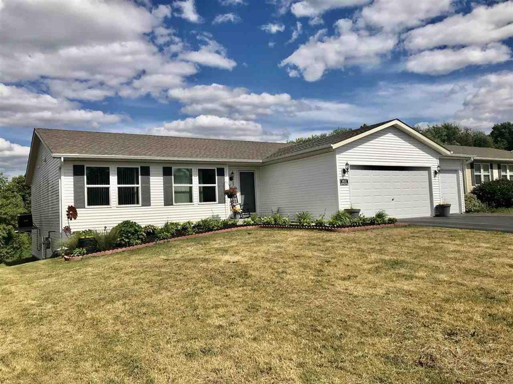 10337 Hawks Pointe Tr., Roscoe, IL 61073