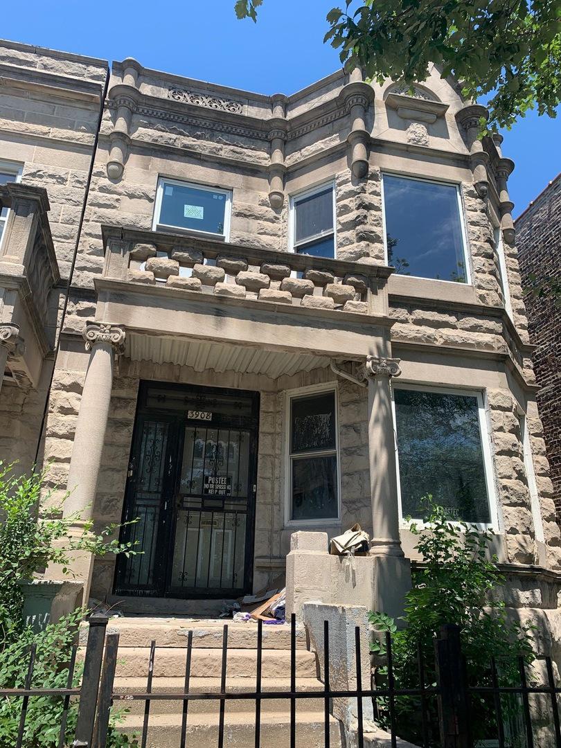 3908 W Congress Pkwy., Chicago, IL 60624