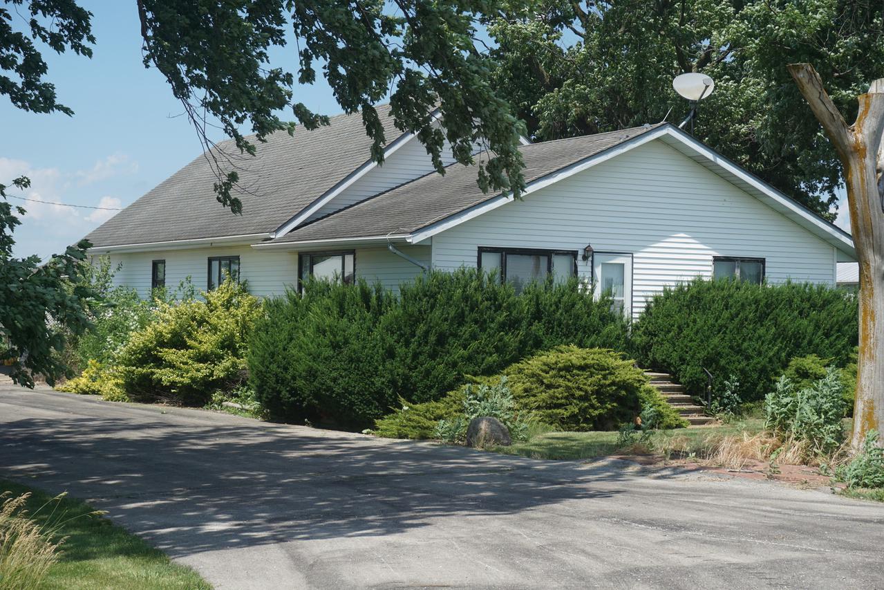 35471 E 2300 N Rd Rd., Kempton, IL 60946