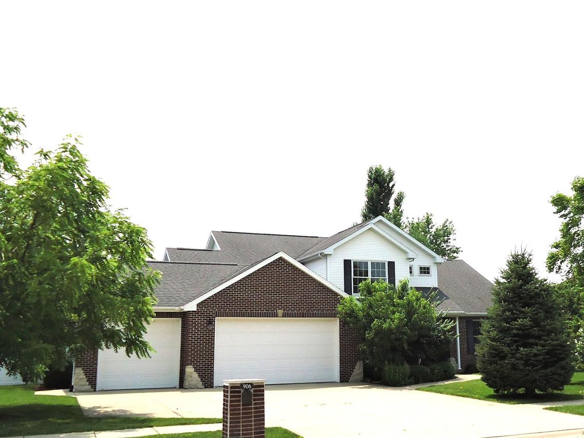 906 34th St., Peru, IL 61354
