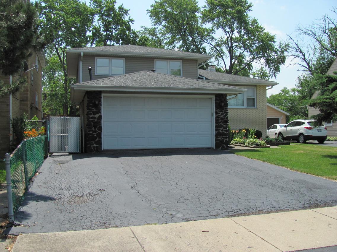 10529 Lyman Ave., Chicago Ridge, IL 60415