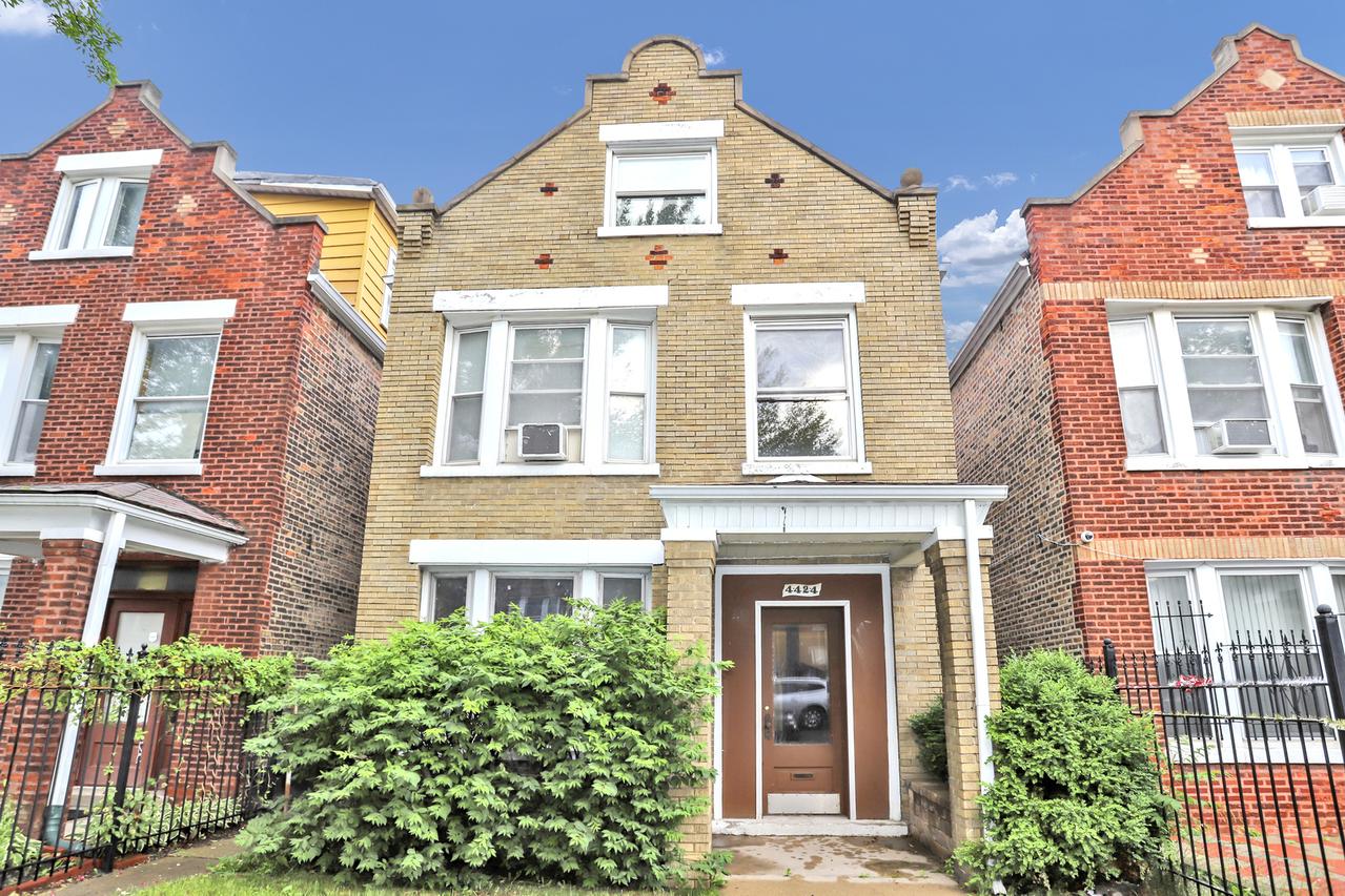 4424 S Richmond St., Chicago, IL 60632