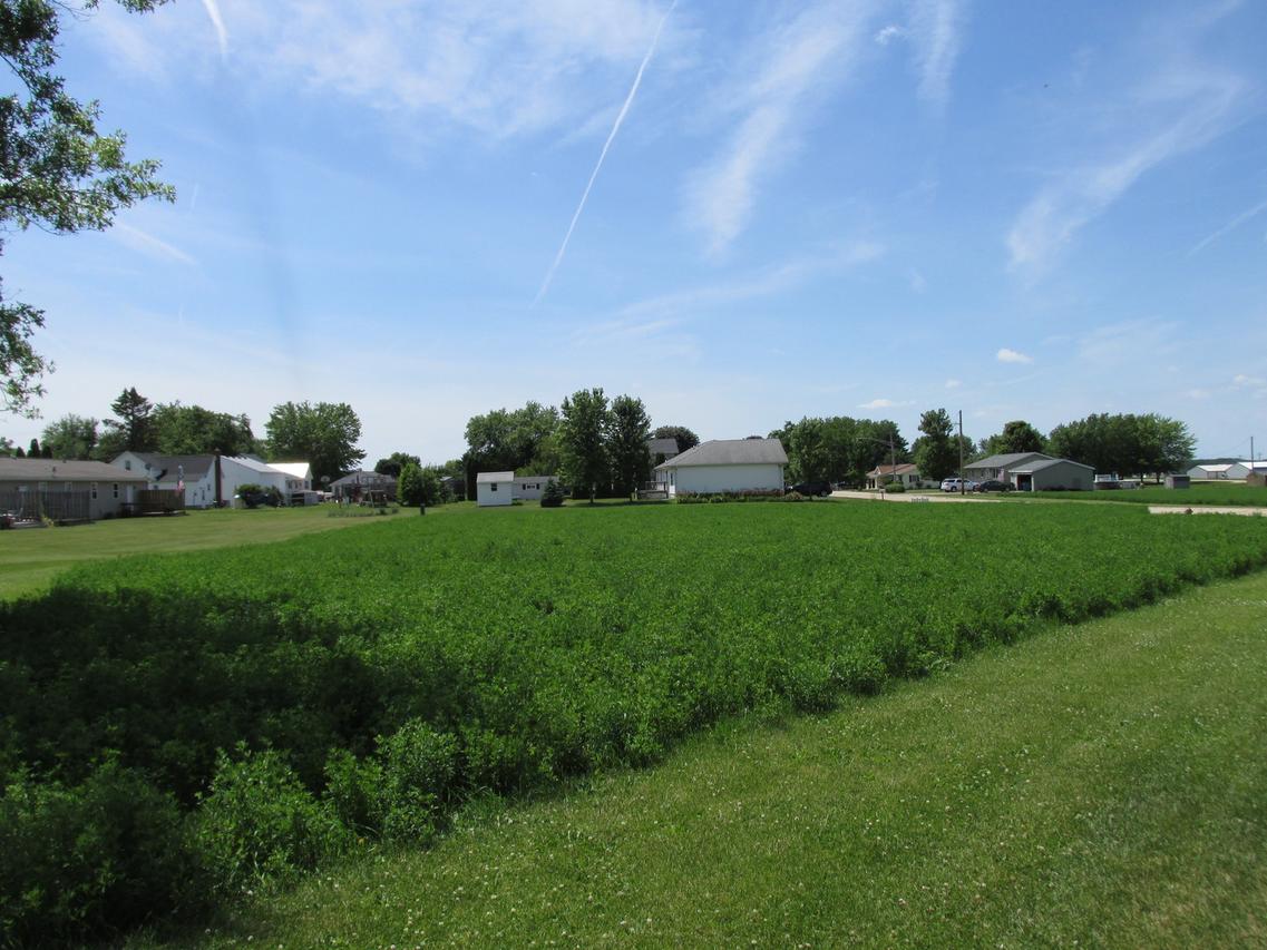 000 Gardner St., Sublette, IL 61367