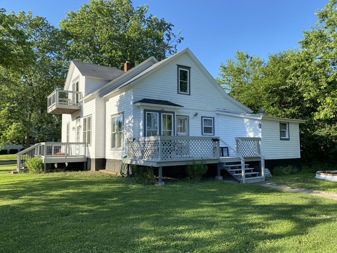 409 N East St., Leroy, IL 61752