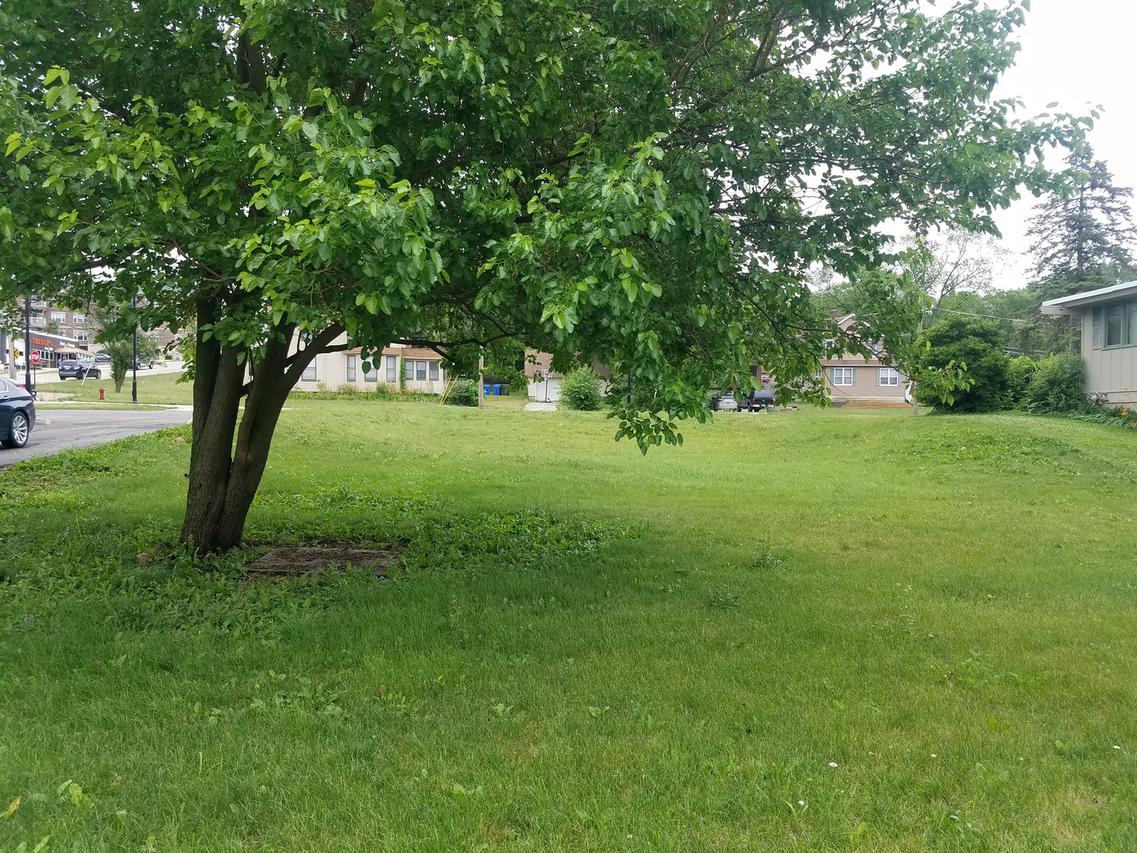 34 S Center St., South Elgin, IL 60177