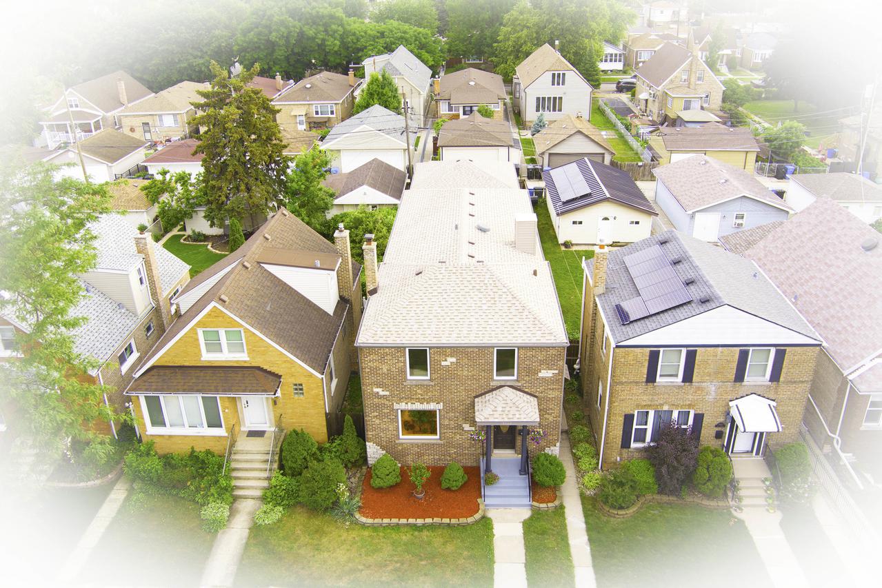 5532 S Sayre Ave., Chicago, IL 60638