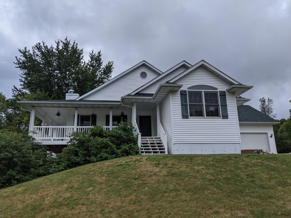 1625 Edgewood Dr., Davis, IL 61019