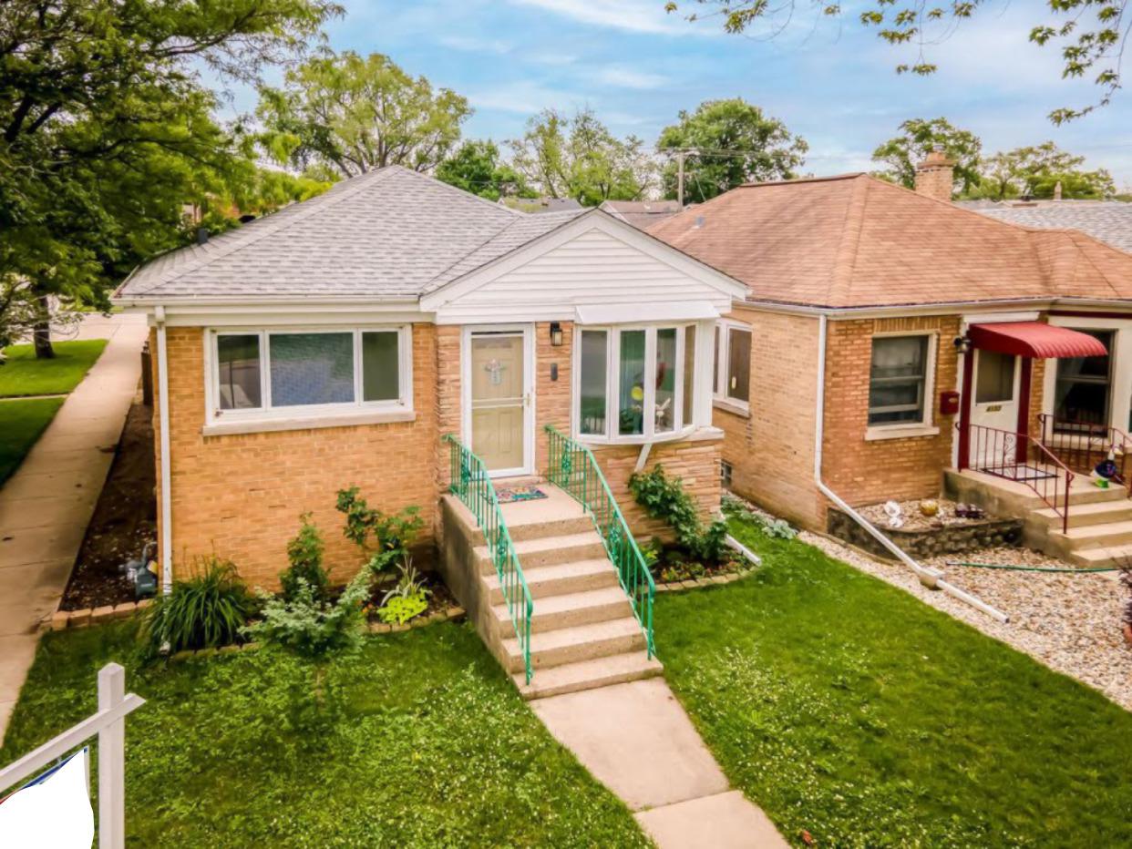 4157 N Ozanam Ave., Norridge, IL 60706