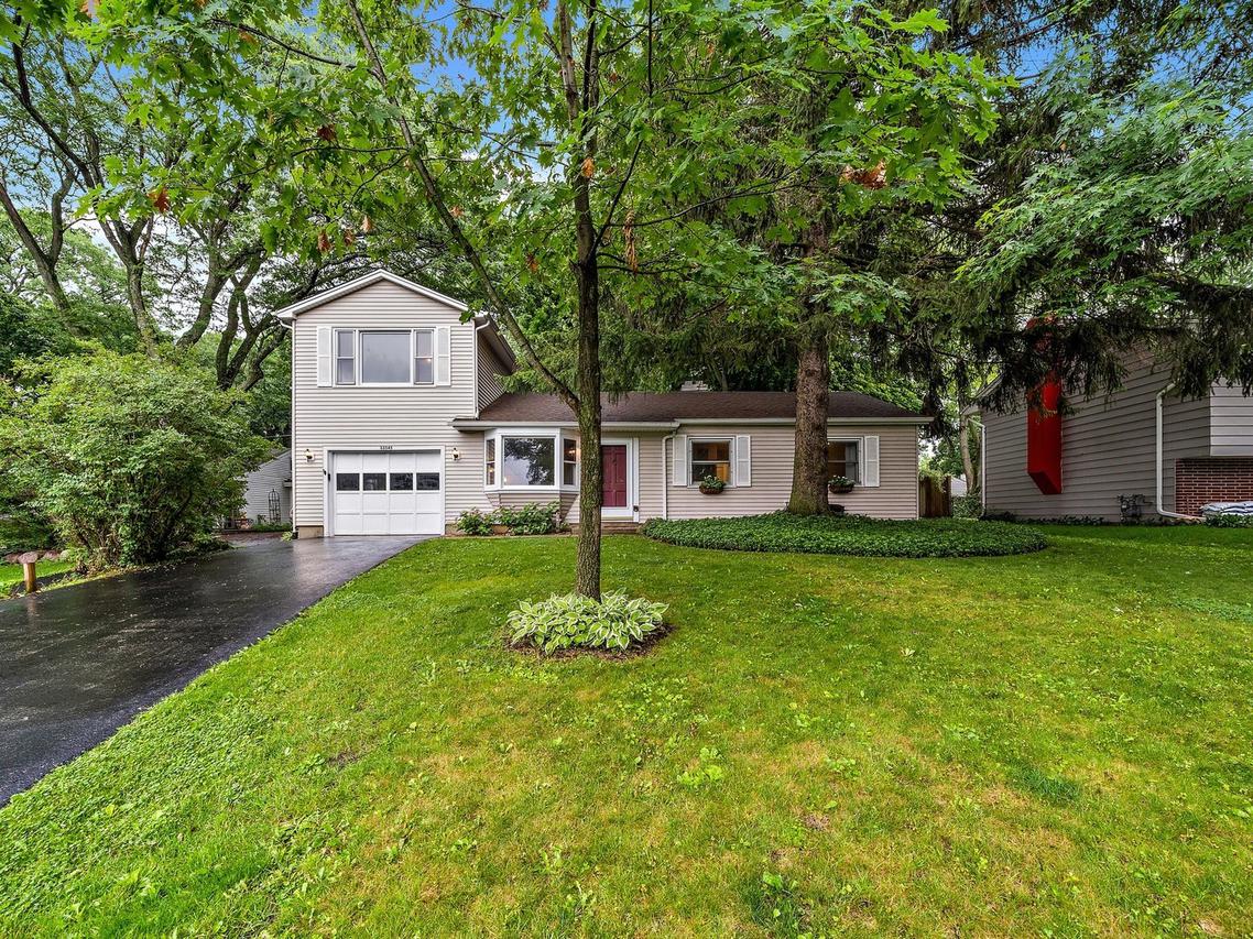 33545 N Mill Rd., Grayslake, IL 60030