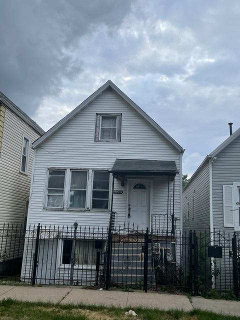 4940 S Winchester Ave., Chicago, IL 60609