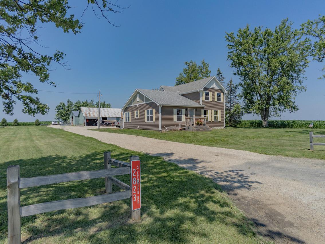 2823 S Center Rd., Rochelle, IL 61068