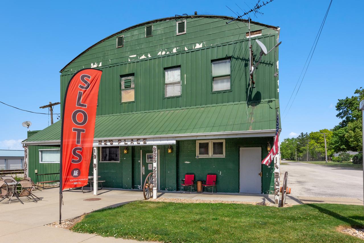 19 S Green St., Piper City, IL 60959