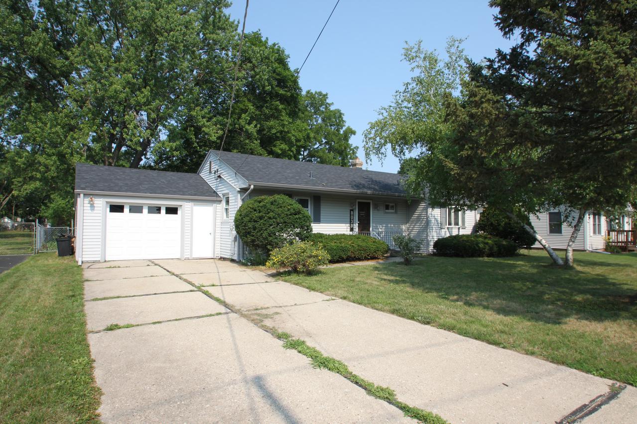 8038 Ravere St., Machesney Park, IL 61115