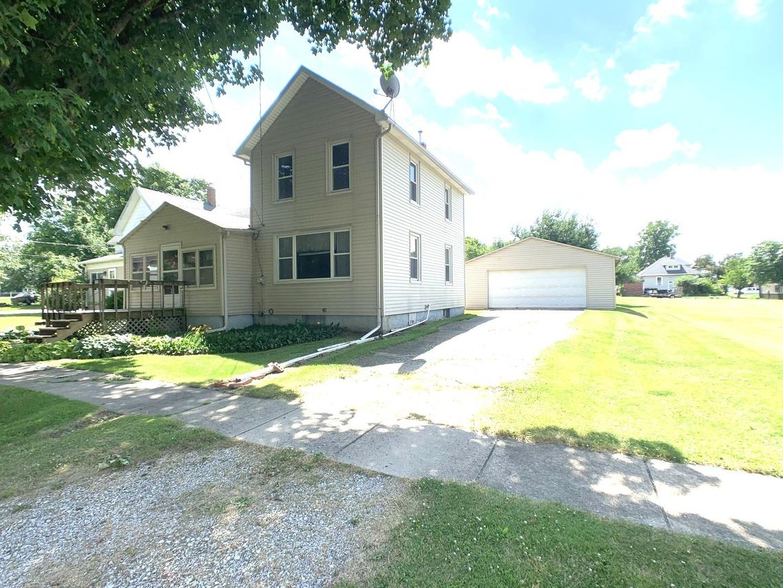 139 S Park St., Sheffield, IL 61361