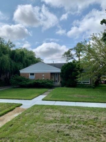 4601 Larch Ave., Glenview, IL 60025