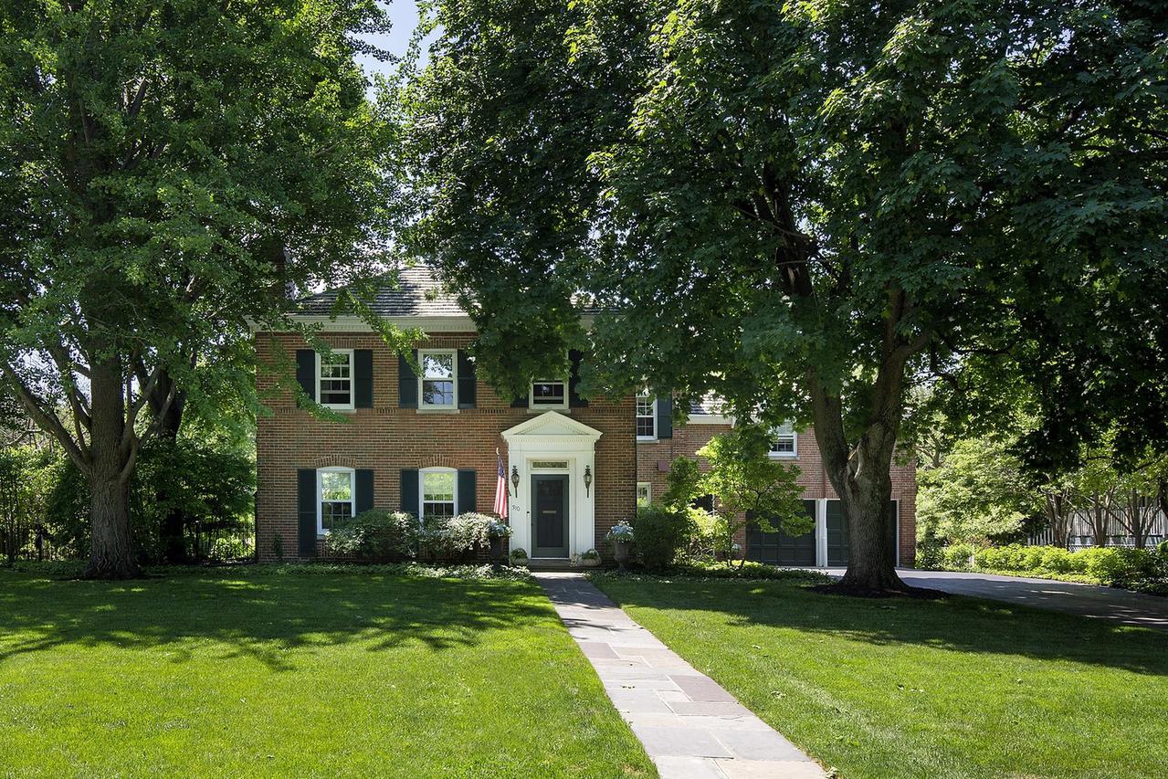 310 Warwick Rd., Kenilworth, IL 60043