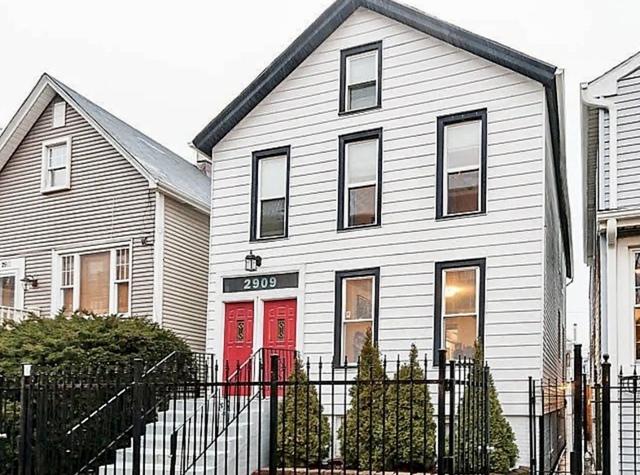 2909 N Hoyne Ave., Chicago, IL 60618