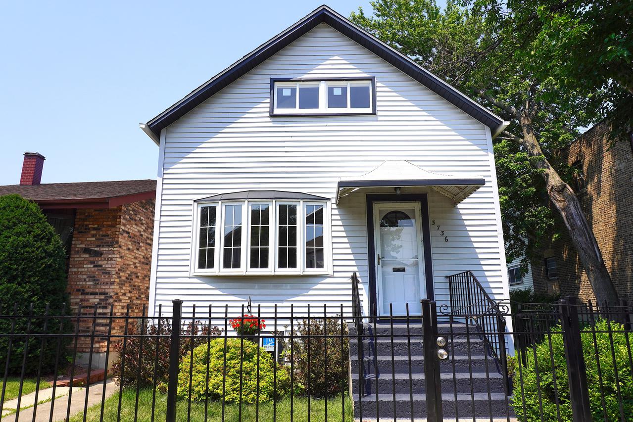 3736 S Parnell Ave., Chicago, IL 60609
