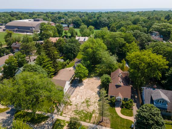 163 Washington Rd., Lake Forest, IL 60045