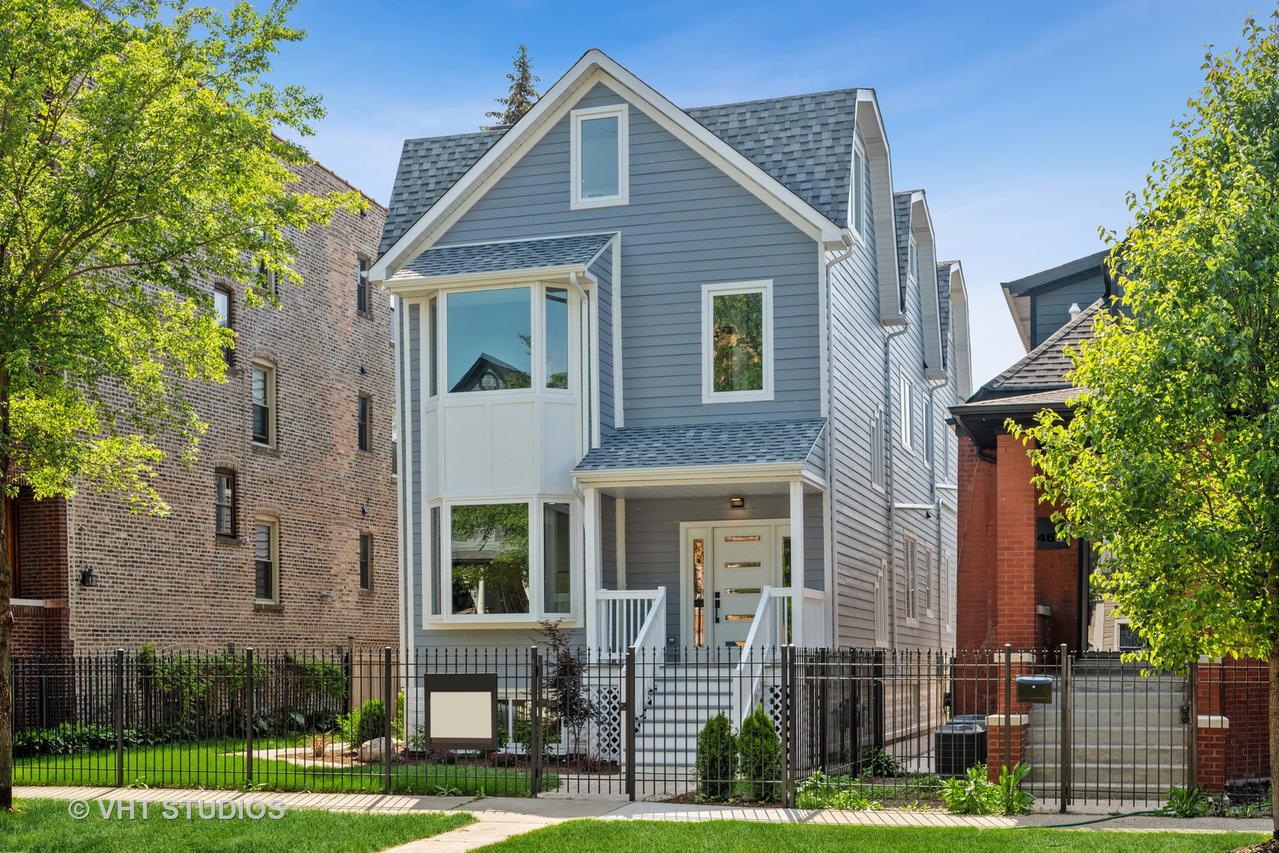2452 N Campbell Ave. #1, Chicago, IL 60647
