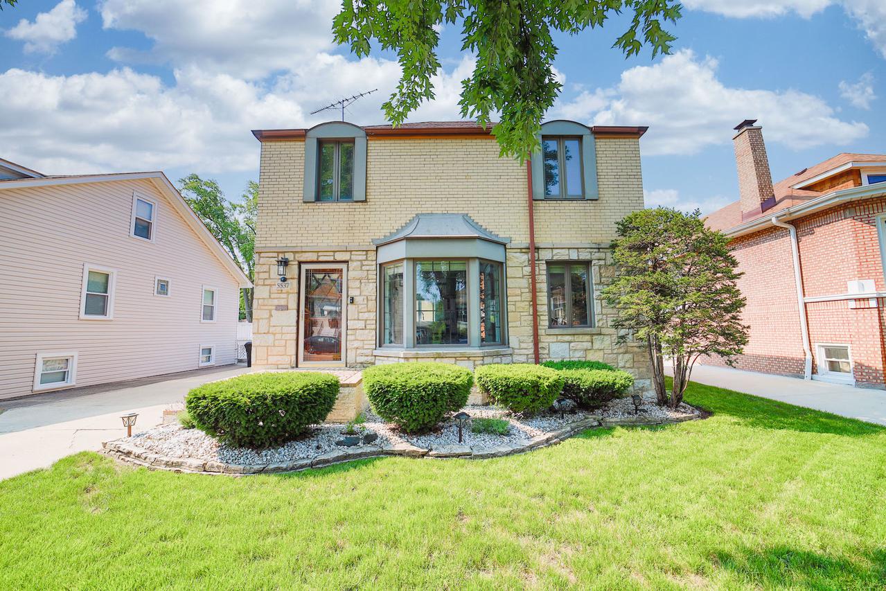 5537 W Ardmore Ave., Chicago, IL 60646