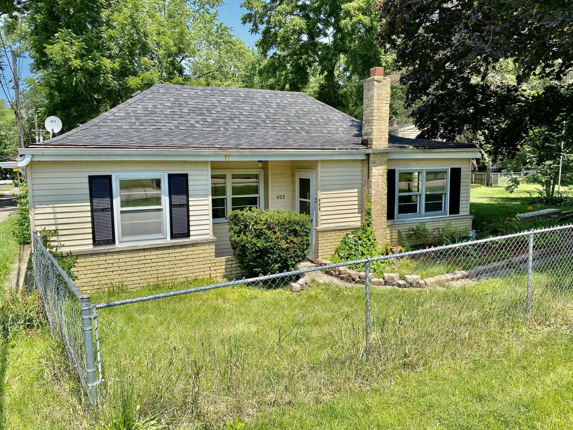 403 Wood St., Dekalb, IL 60115