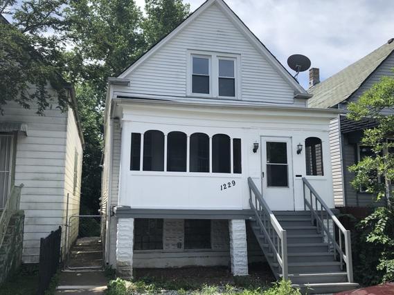 1229 W. 74th St., Chicago, IL 60636