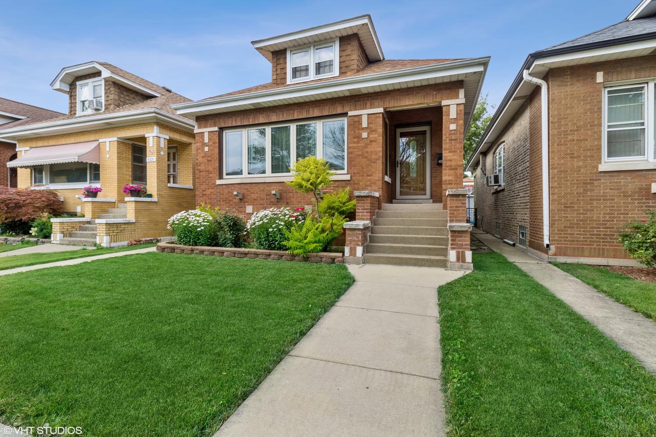 5618 W Henderson St., Chicago, IL 60634