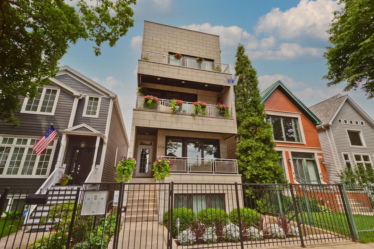 2116 W Barry Ave. #1, Chicago, IL 60618
