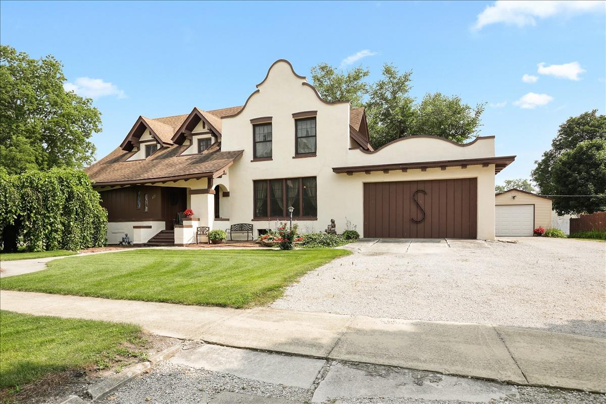 427 E 9th St., Gibson City, IL 60936