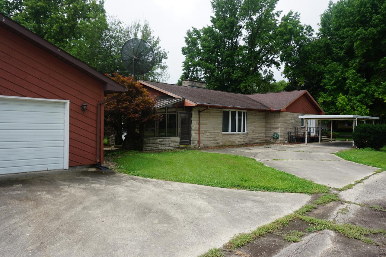 800 S Don Ryan St., Hammond, IL 61929