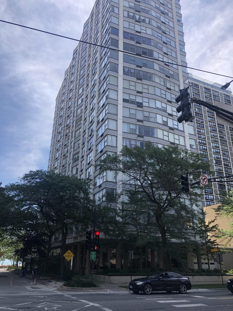 5757 N Sheridan Rd. #12D, Chicago, IL 60660