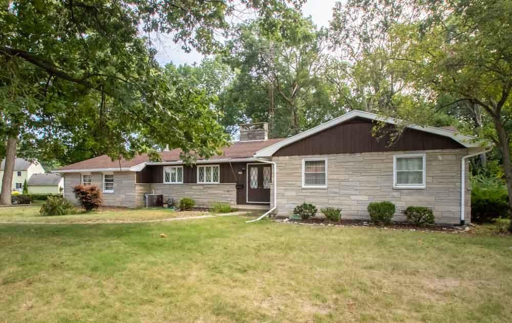 210 Oak Hill Dr., Danville, IL 61832