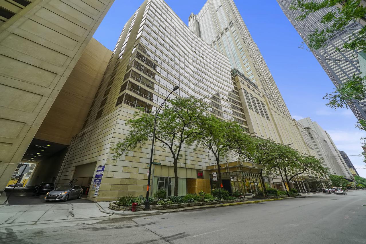 110 E Delaware Pl. #1901, Chicago, IL 60611