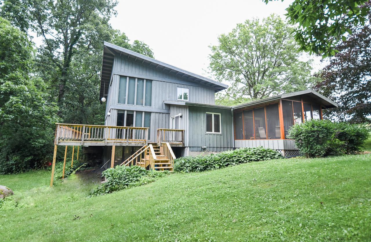 2147 Lowell Park Rd., Dixon, IL 61021