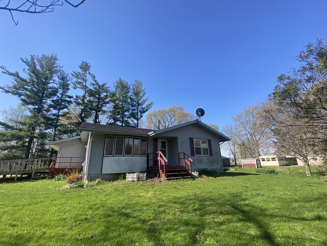 110 Bradley St., New Bedford, IL 61346