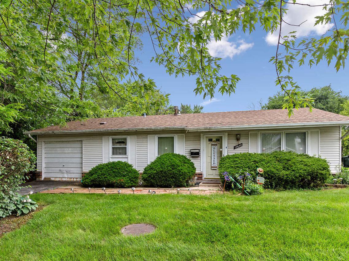 17640 Central Park Ave., Country Club Hills, IL 60478