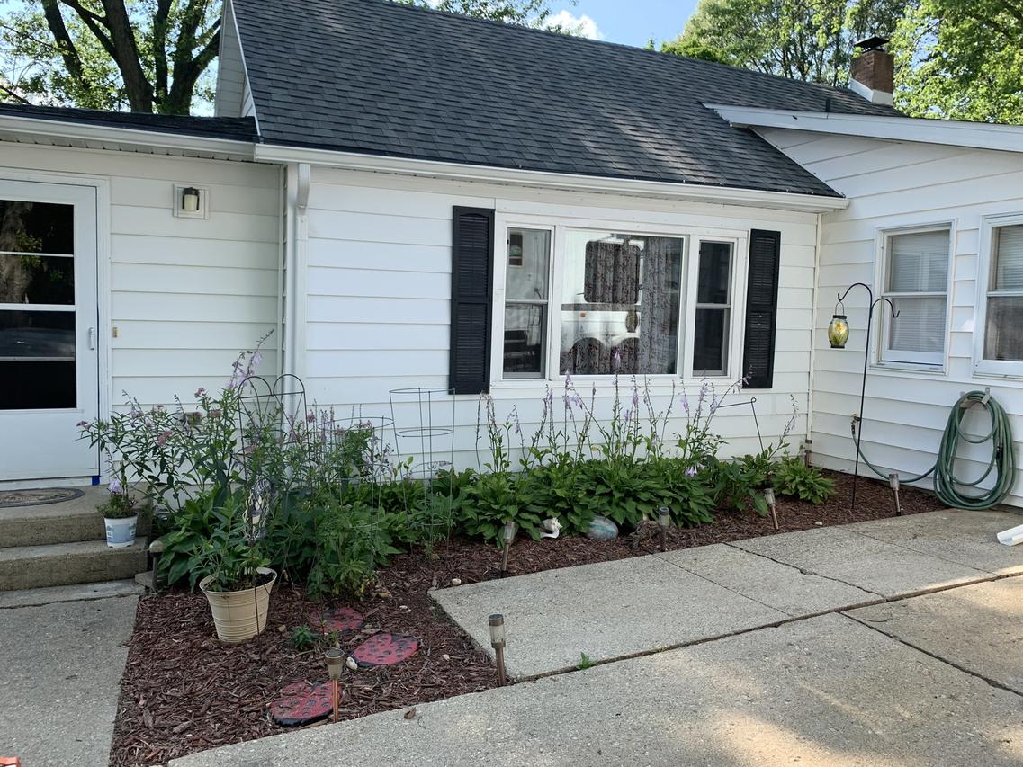 1344 W Fairview Rd., Freeport, IL 61032