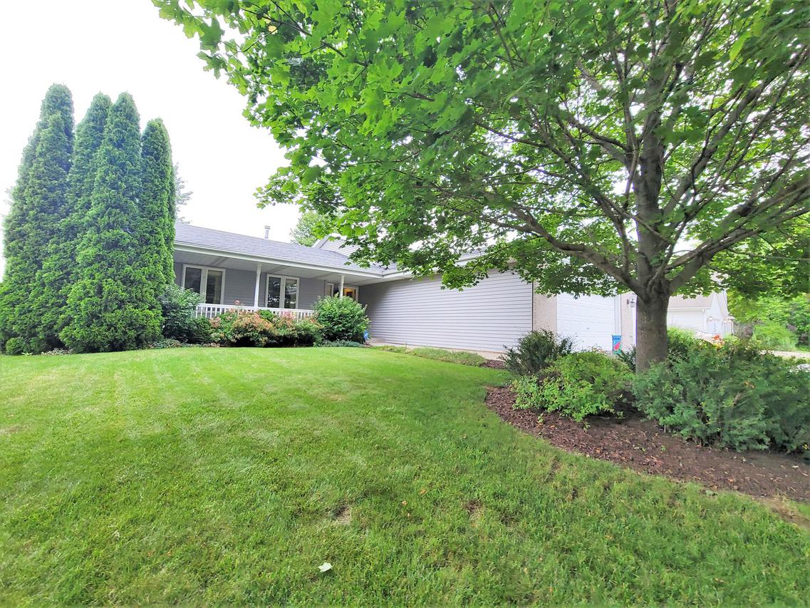 907 Night Owl Ln., Roscoe, IL 61073